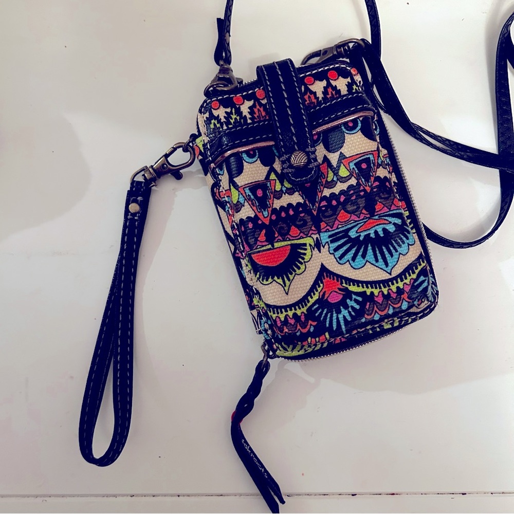 Sakroots Wristlet Crossbody Wallet colorful excellent condition like new, color